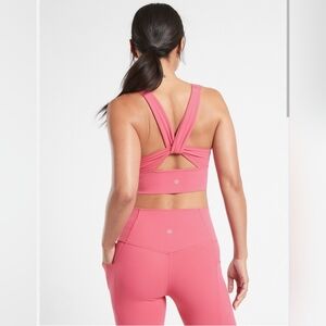 Athleta Warrior Twist Longline Bra in Dragonfruit Pink Size S. #982375